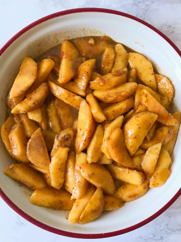 Peaches in a pan