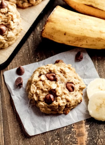 Close up of a cookie with banana and chocolate